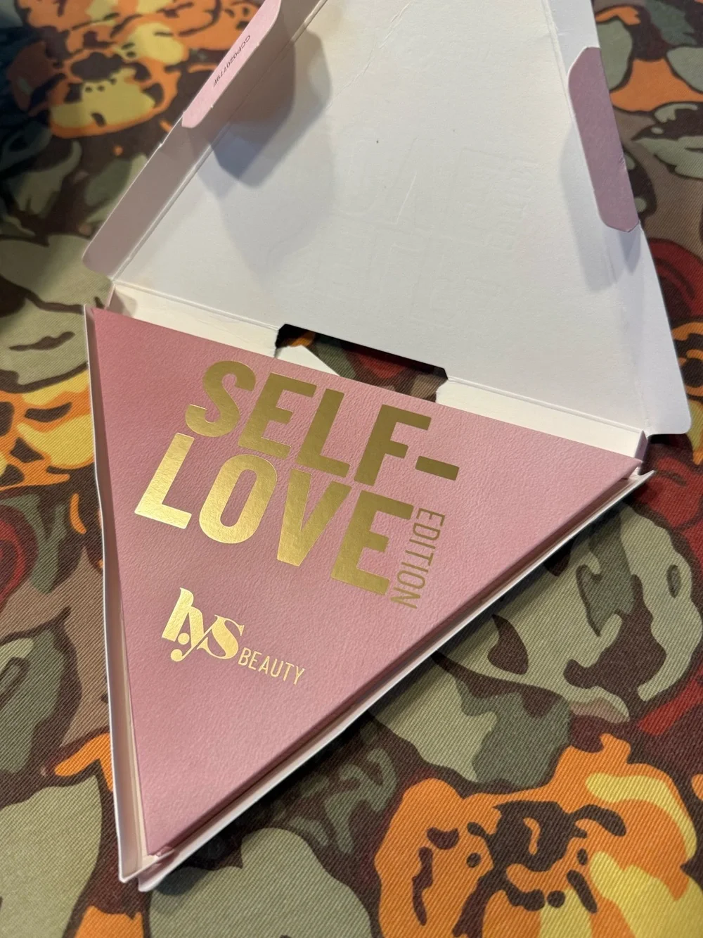 LYS SELF-LOVE EDITION 11-PIECE EYESHADOW PALETTE